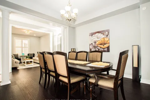 23 Chaumont Dr, Hamilton, ON L8J 0J9
