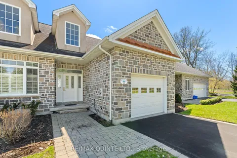 22 GRACEFIELD Lane, Belleville, ON K8P 5N6