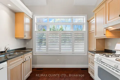 22 GRACEFIELD Lane, Belleville, ON K8P 5N6