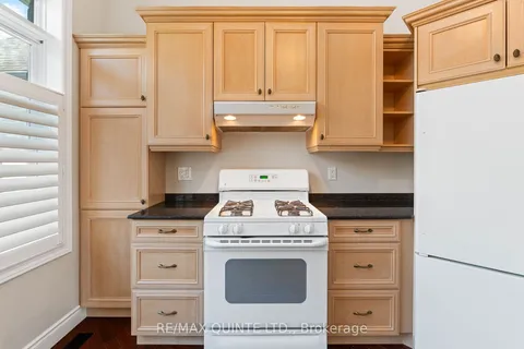 22 GRACEFIELD Lane, Belleville, ON K8P 5N6