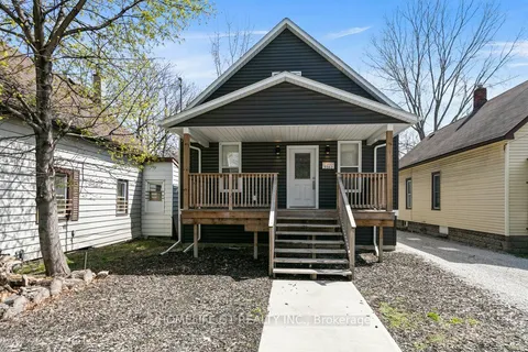 3161 Peter St, Windsor, ON N9C 1H4