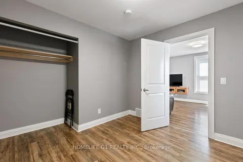 3161 Peter St, Windsor, ON N9C 1H4