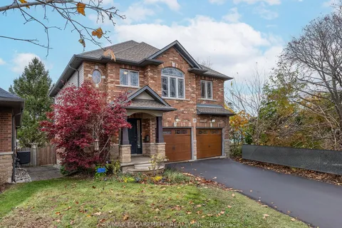 49 Conrad Pl, Grimsby, ON L3M 5S5