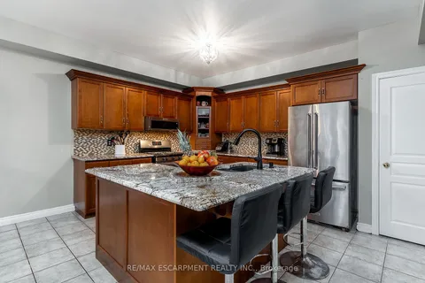 49 Conrad Pl, Grimsby, ON L3M 5S5