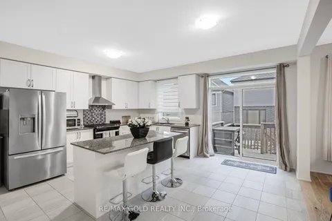 40 Weylie St, Hamilton, ON L0R 1W0