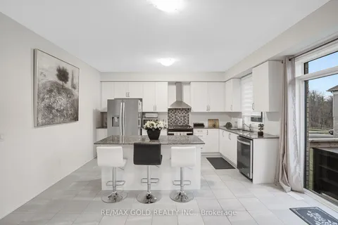 40 Weylie St, Hamilton, ON L0R 1W0