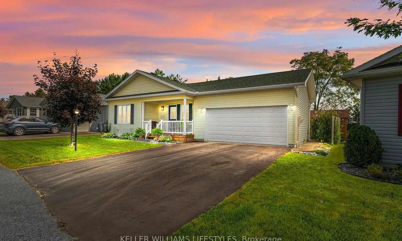 26 Bond St, Strathroy-Caradoc, ON N7G 3L3