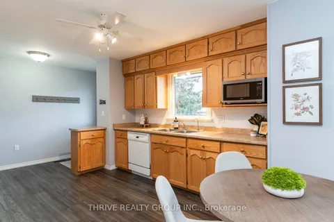 41 James St, Lambton Shores, ON N0N 1J0