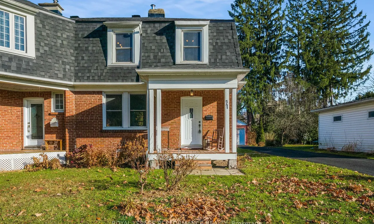 541 Smerdon St, Hawkesbury, ON K6A 2M9