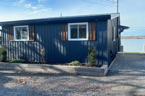 80 Ridley St, Prince Edward County, ON K8N 4Z1