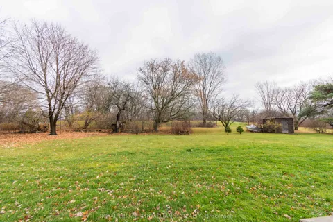 25 Quinte View Drive, Quinte West, ON K8V 5P5