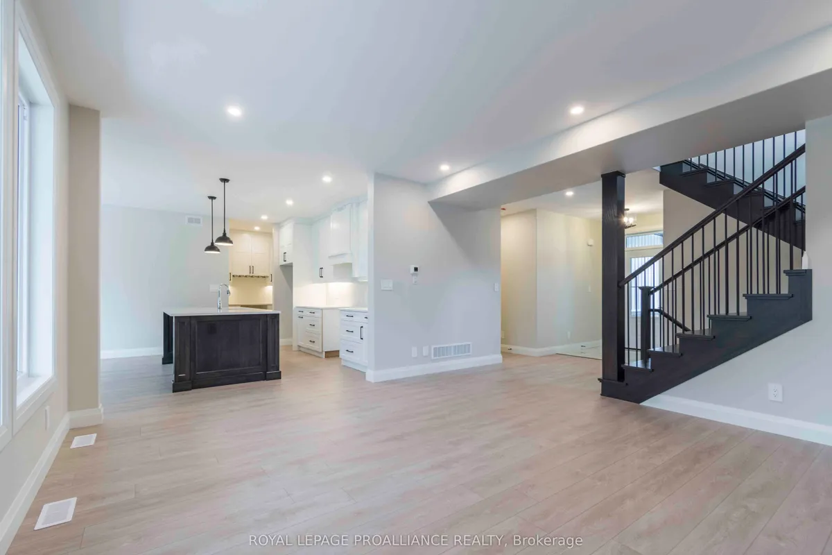 2 Mackenzie John Crescent, Brighton, ON K0K 1H0