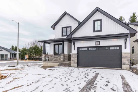 2 Mackenzie John Crescent, Brighton, ON K0K 1H0