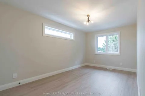 2 Mackenzie John Crescent, Brighton, ON K0K 1H0