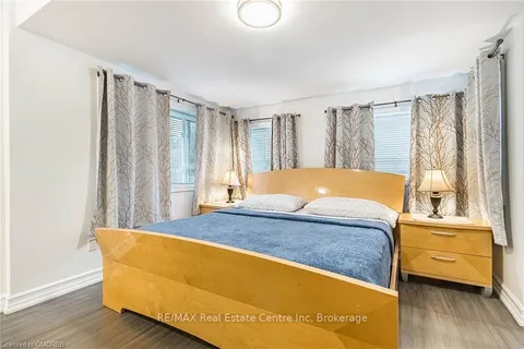 195 TRAGINA Ave, Hamilton, ON L8H 5C7