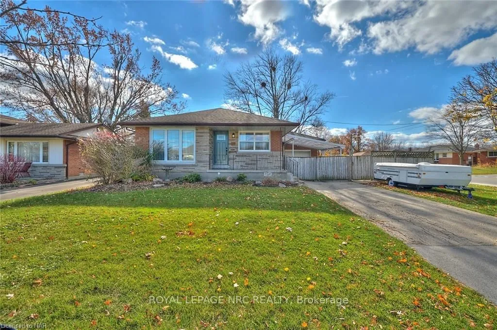 127 WINDSOR St, Welland, ON L3C 5K5