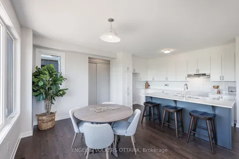 1007 Canoe St, Barrhaven, ON K2J 6P9