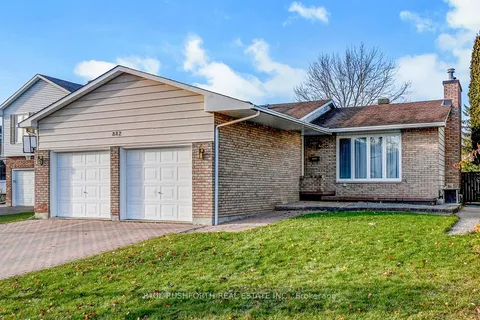 882 Explorer Lane, Orleans - Convent Glen and Area, ON K1C 2S2