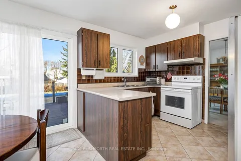 882 Explorer Lane, Orleans - Convent Glen and Area, ON K1C 2S2