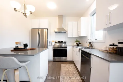 205 Eagle St, North Middlesex, ON N0M 2K0