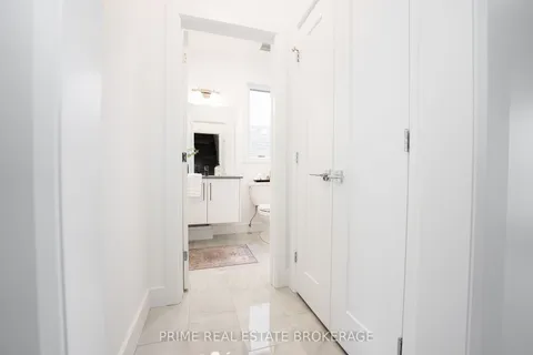 207 Eagle St, North Middlesex, ON N0M 2K0