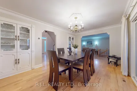 1562 Champlain Dr, Peterborough, ON K9L 1N6