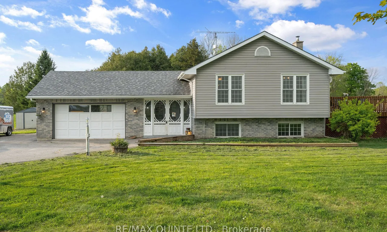 243 Cross Rd, Tyendinaga, ON K0K 2Y0