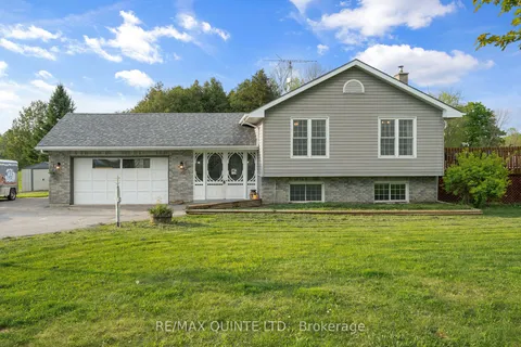 243 Cross Rd, Tyendinaga, ON K0K 2Y0