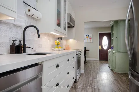 8 Arthur St, Port Hope, ON L1A 1Z4