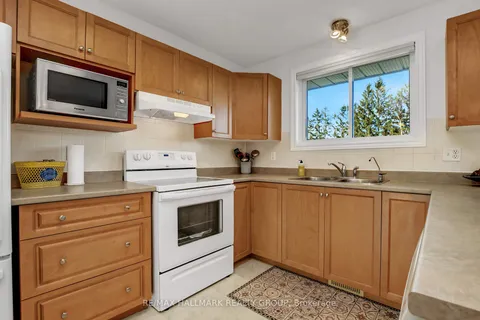 1227 Lafortune Dr, North Dundas, ON K0C 2K0
