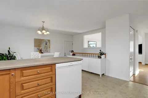 1227 Lafortune Dr, North Dundas, ON K0C 2K0