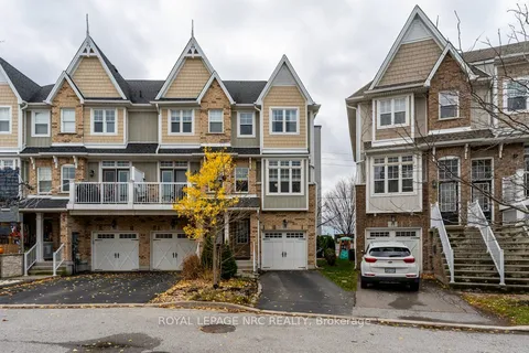 39 Durksen Dr, St. Catharines, ON L2R 0A7
