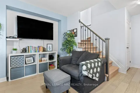 39 Durksen Dr, St. Catharines, ON L2R 0A7