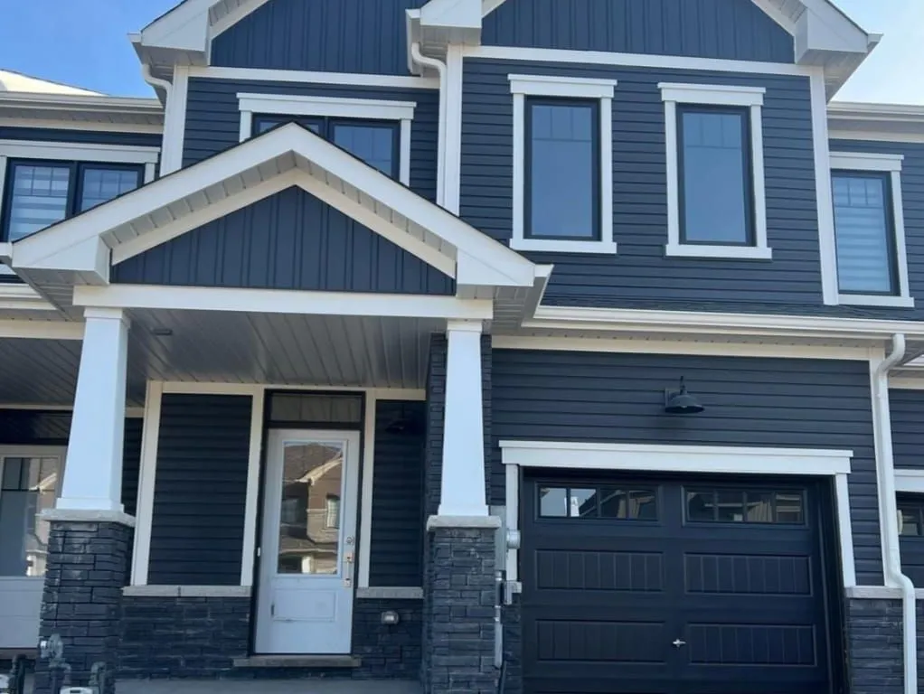 35 Rowlock St, Welland, ON L3B 0M7