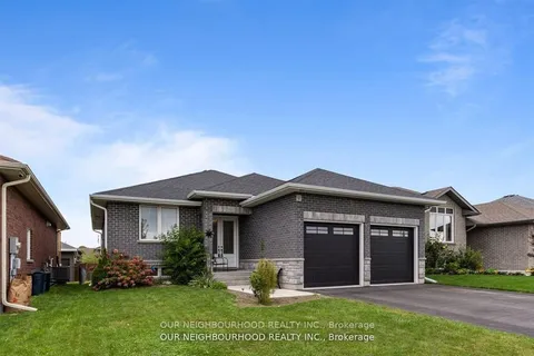52 Mcintosh Cres, Quinte West, ON K0K 1B0