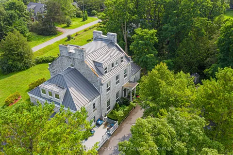 8 Starr Place, Kingston, ON K7L 4V1