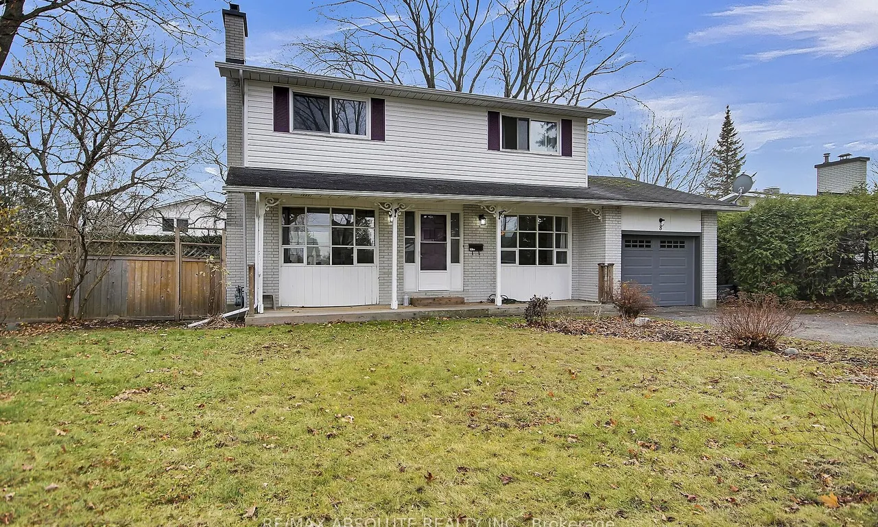 8 Aurora Cres, South of Baseline to Knoxdale, ON K2G 0Z7