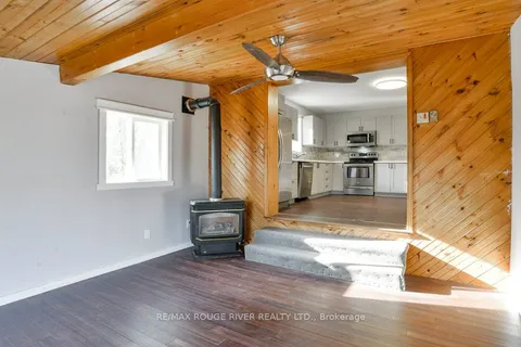 125 Oakwood Dr, Gravenhurst, ON P1P 1B3