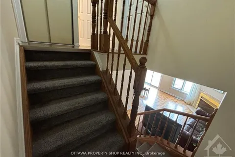 5 Maurya Crt, Hunt Club - South Keys and Area, ON K1G 5S2