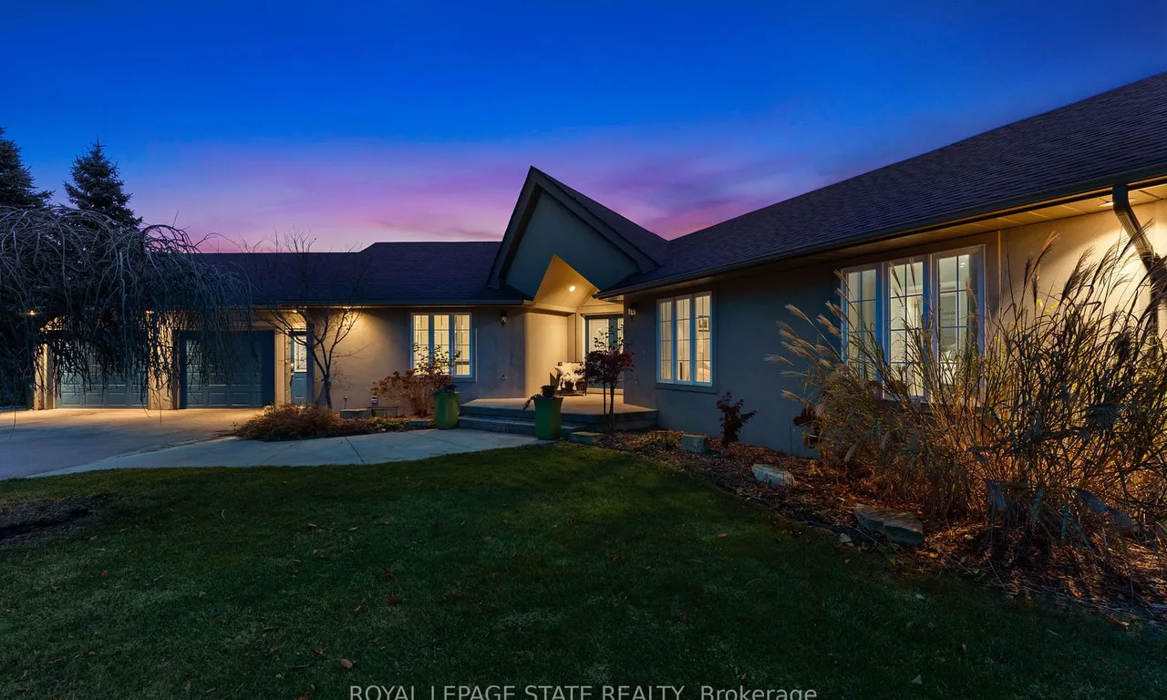 621 Ridge Rd, Grimsby, ON L3M 4E7