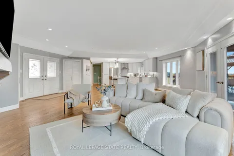 621 Ridge Rd, Grimsby, ON L3M 4E7
