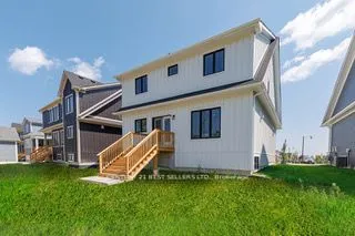 168 Courtland Street, Blue Mountains, ON L9Y 5L7