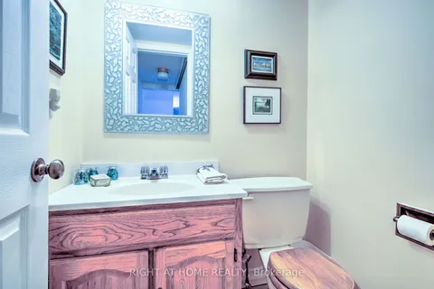 1223 Cedarcroft Cres, Cyrville - Carson Grove - Pineview, ON K1B 5G9