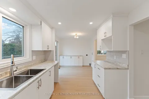 427 Grassland Terr, Orleans - Cumberland and Area, ON K1E 2S1
