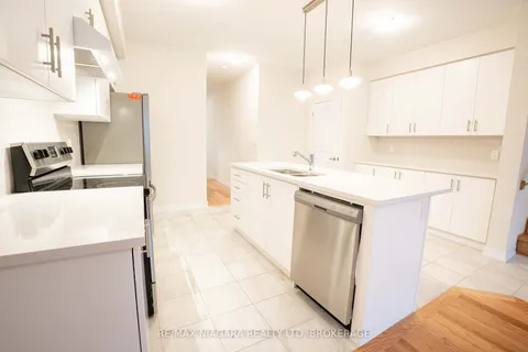 42 Sunflower Cres, Thorold, ON L3B 5N5