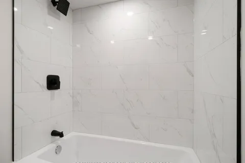 132 Waterloo St, Fort Erie, ON L2A 3K2