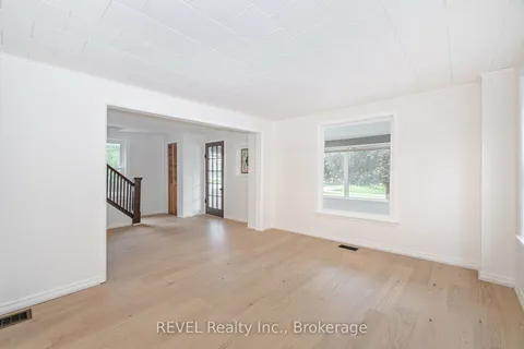 39 Phipps St, Fort Erie, ON L2A 2V3