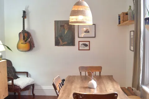 512 Charlotte St, Peterborough, ON K9J 2W5