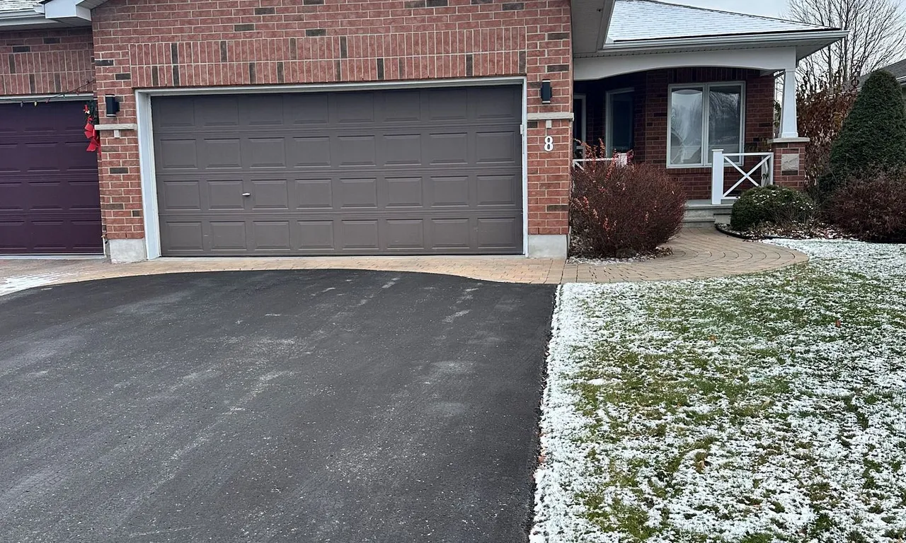 8 NIGHTHAWK Cres, Kanata, ON K2M 2R5