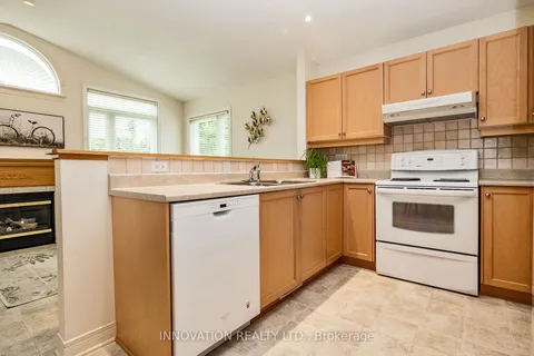 8 NIGHTHAWK Cres, Kanata, ON K2M 2R5